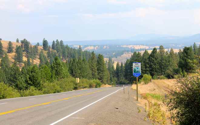 Hells Canyon Scenic Byway along Hwy 82