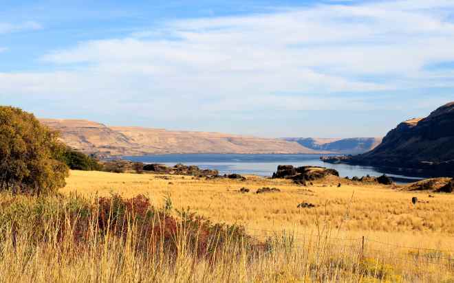 Columbia River along Hwy 14