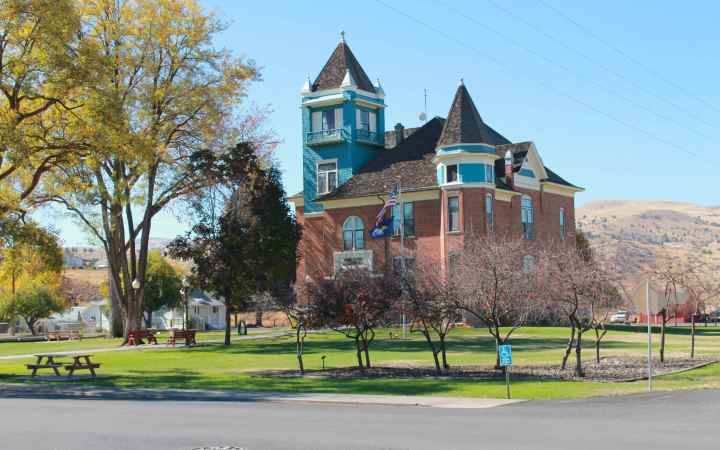County Building in Fossil, OR