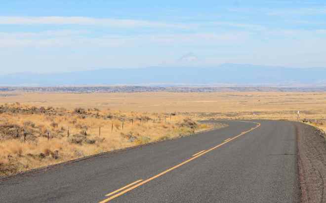 Mount Hood from the Bakeoven-Market Road