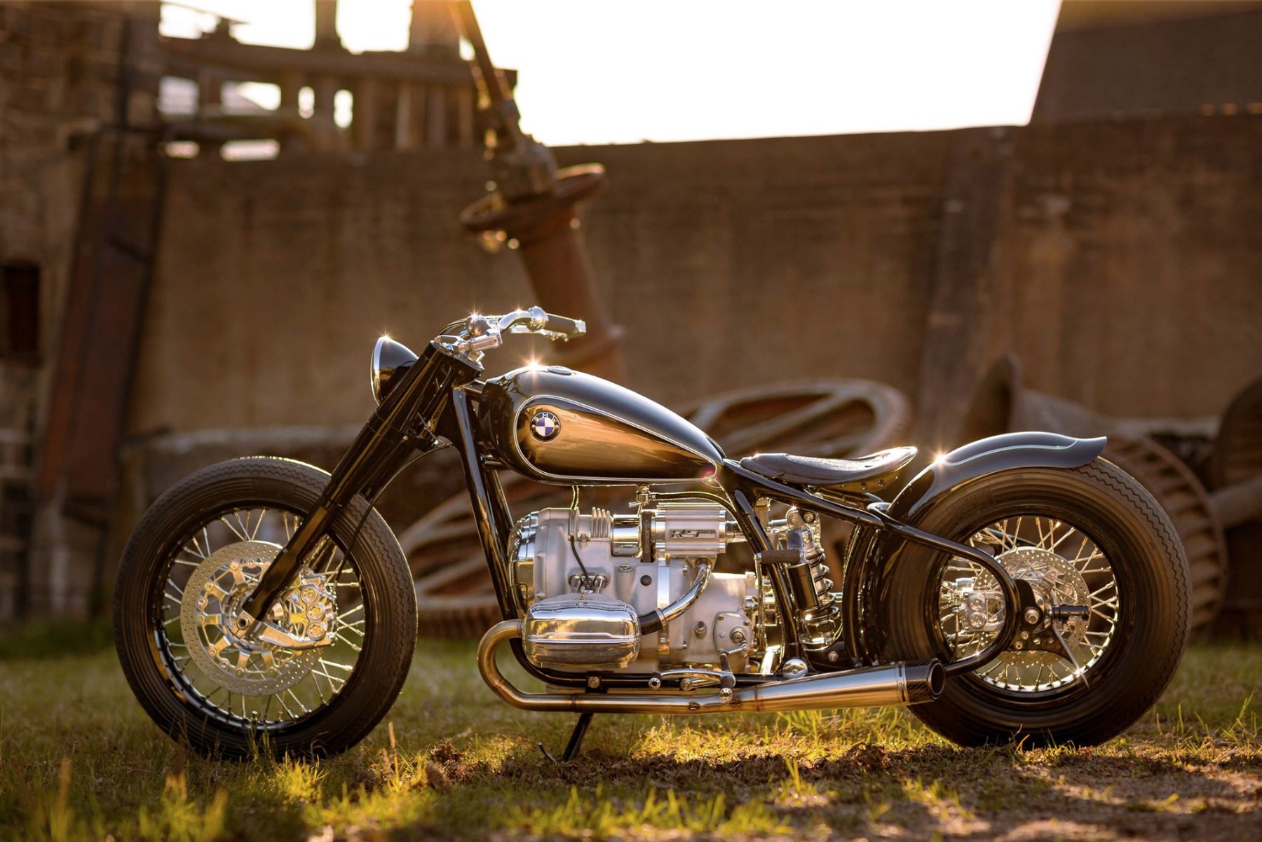 Iron & Air photo of custom BMW boxer