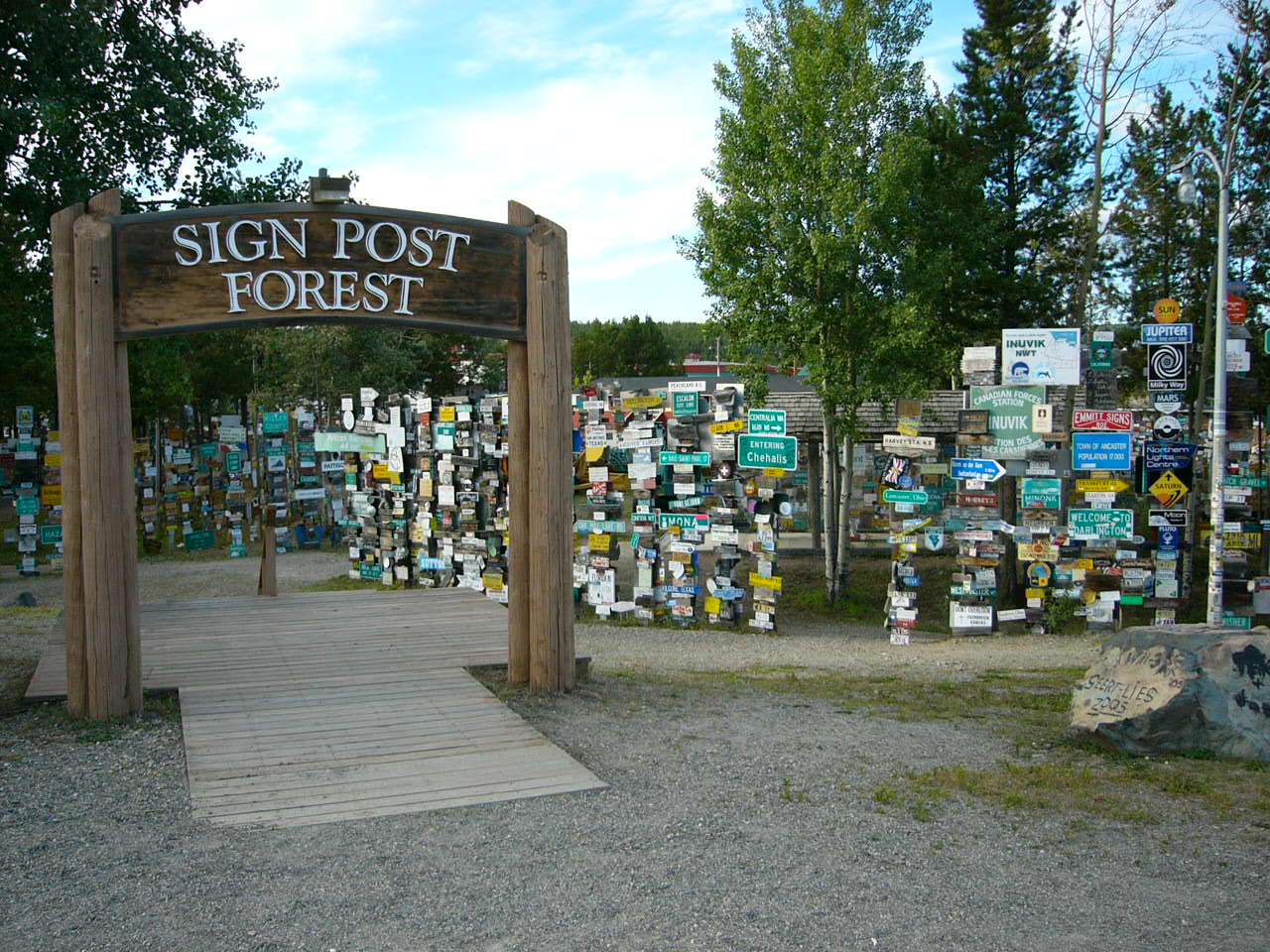 watson_lake_signpost